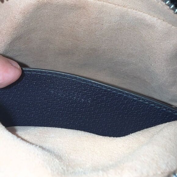 Brand new Gucci navy  and Cream Crossbody Bag with Gg logo crossbody - Picture 17 of 17